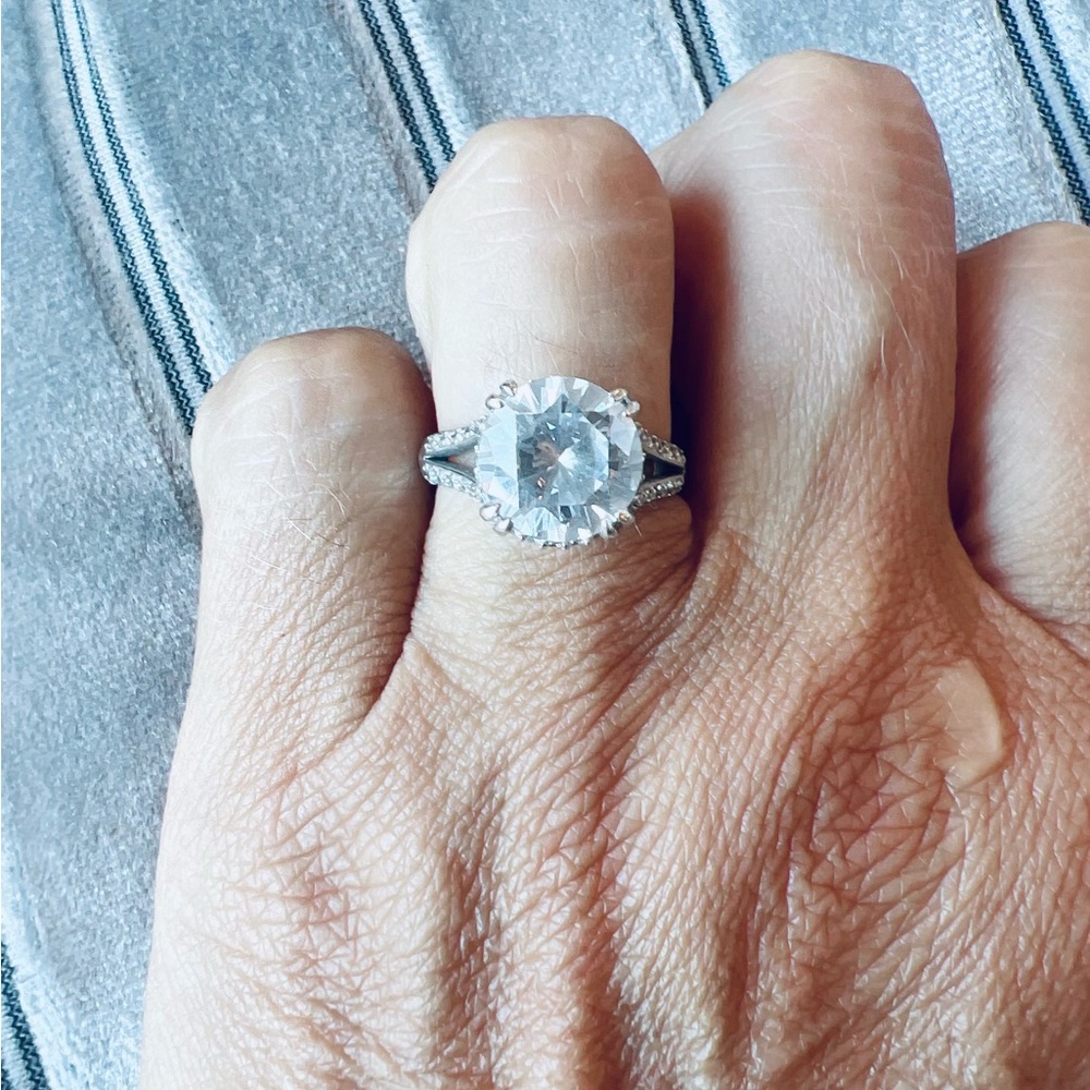 Travel ring!! - Picture 3 of 3